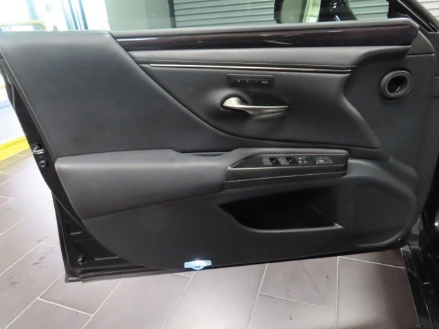 Used 2019 Lexus ES 350 F Sport image 10