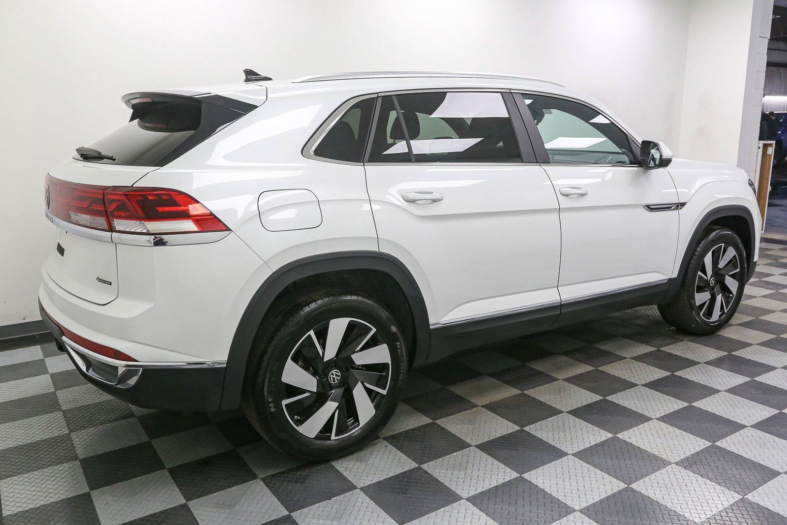 New 2026 Volkswagen Atlas Cross Sport SEL AWD/4WD image 9