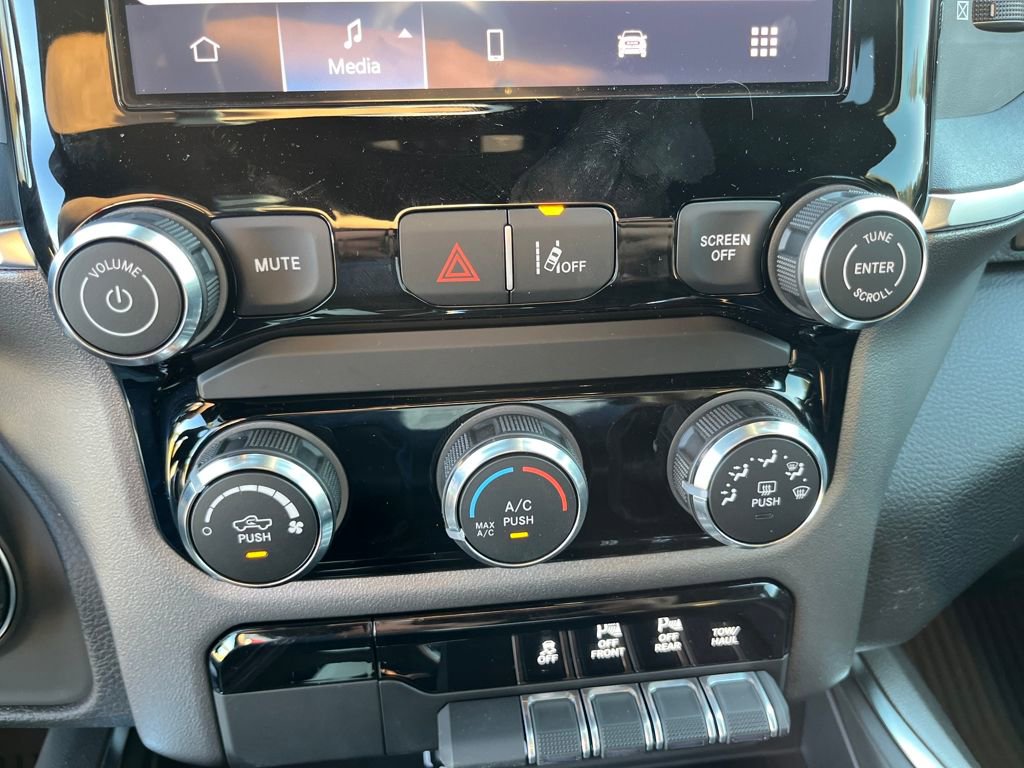 New 2026 RAM 1500 Lone Star AWD/4WD image 24