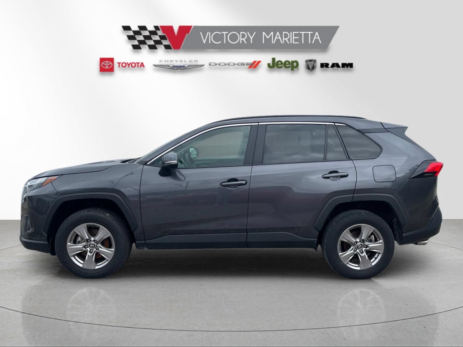 Used 2024 Toyota RAV4 XLE FWD image 2