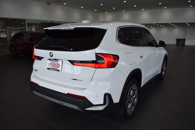 Used 2023 BMW X1 xDrive28i AWD/4WD image 7