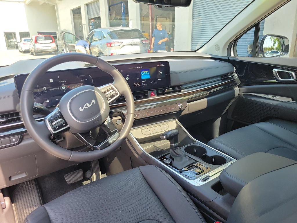 Certified 2026 Kia Carnival SX Prestige FWD image 14