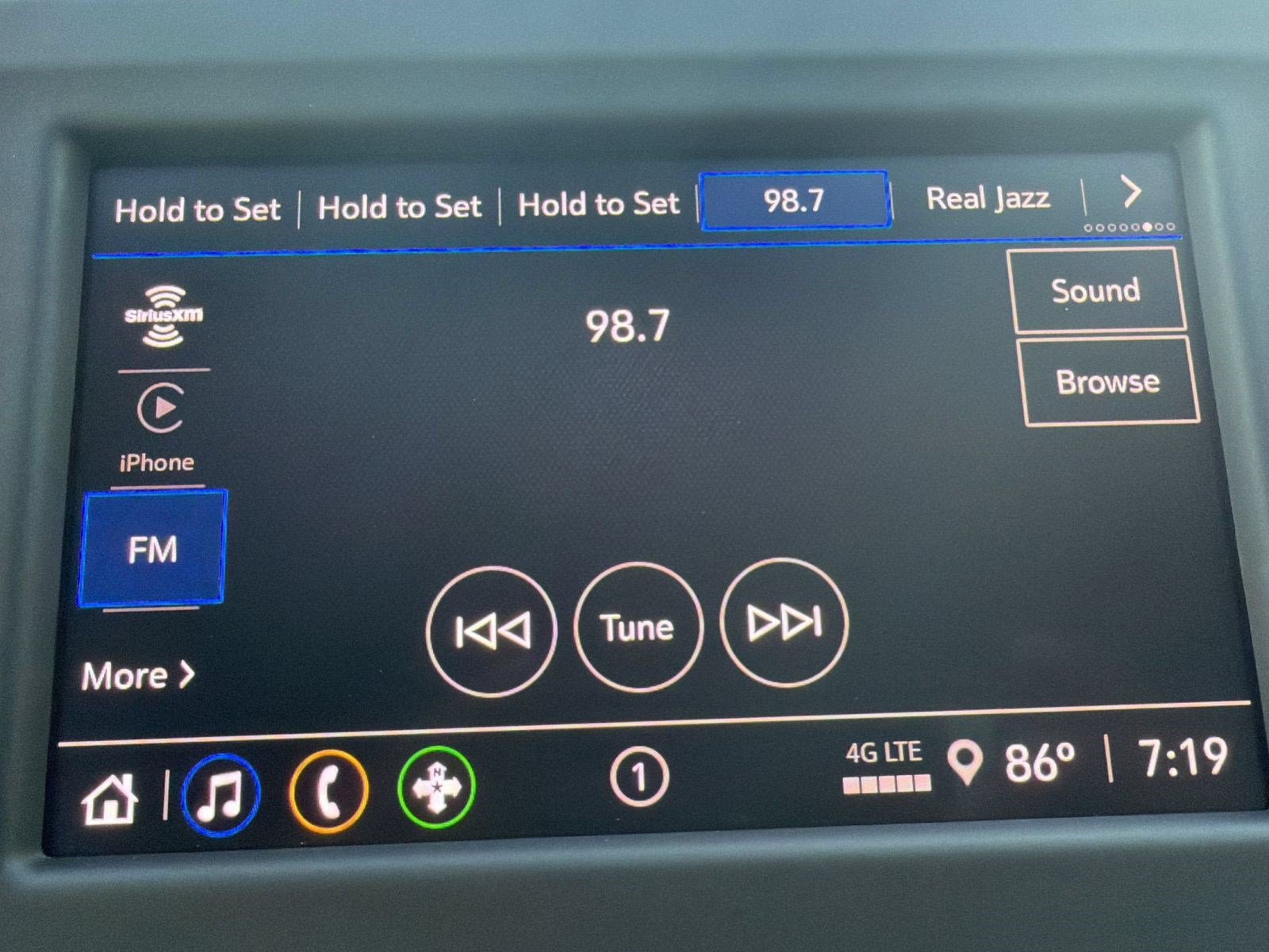 Used 2023 Chevrolet Equinox LT AWD/4WD image 17