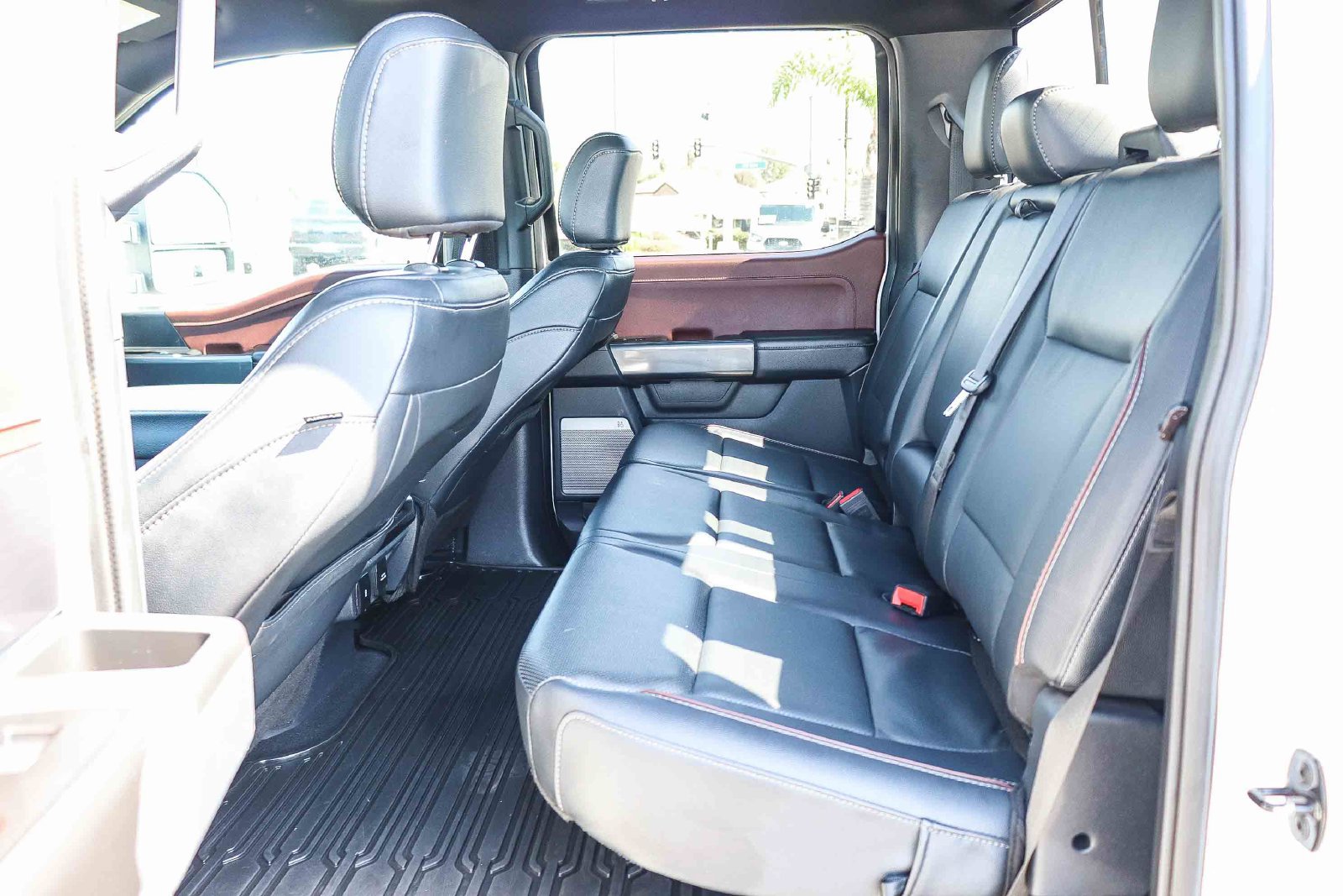 Used 2023 Ford F150 Lariat w/ Equipment Group 502A High AWD/4WD image 18