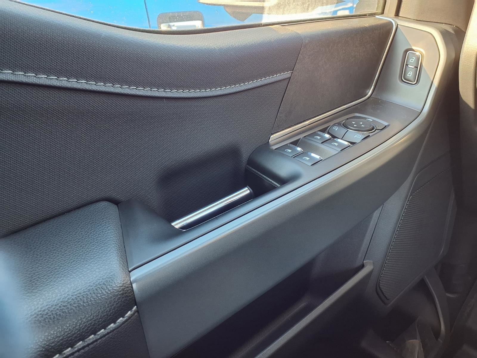 Used 2024 Ford F150 XLT w/ Mobile Office Package image 20