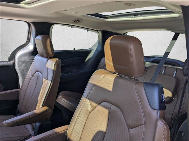 Used 2017 Chrysler Pacifica Limited w/ Advanced Safetytec Group image 20