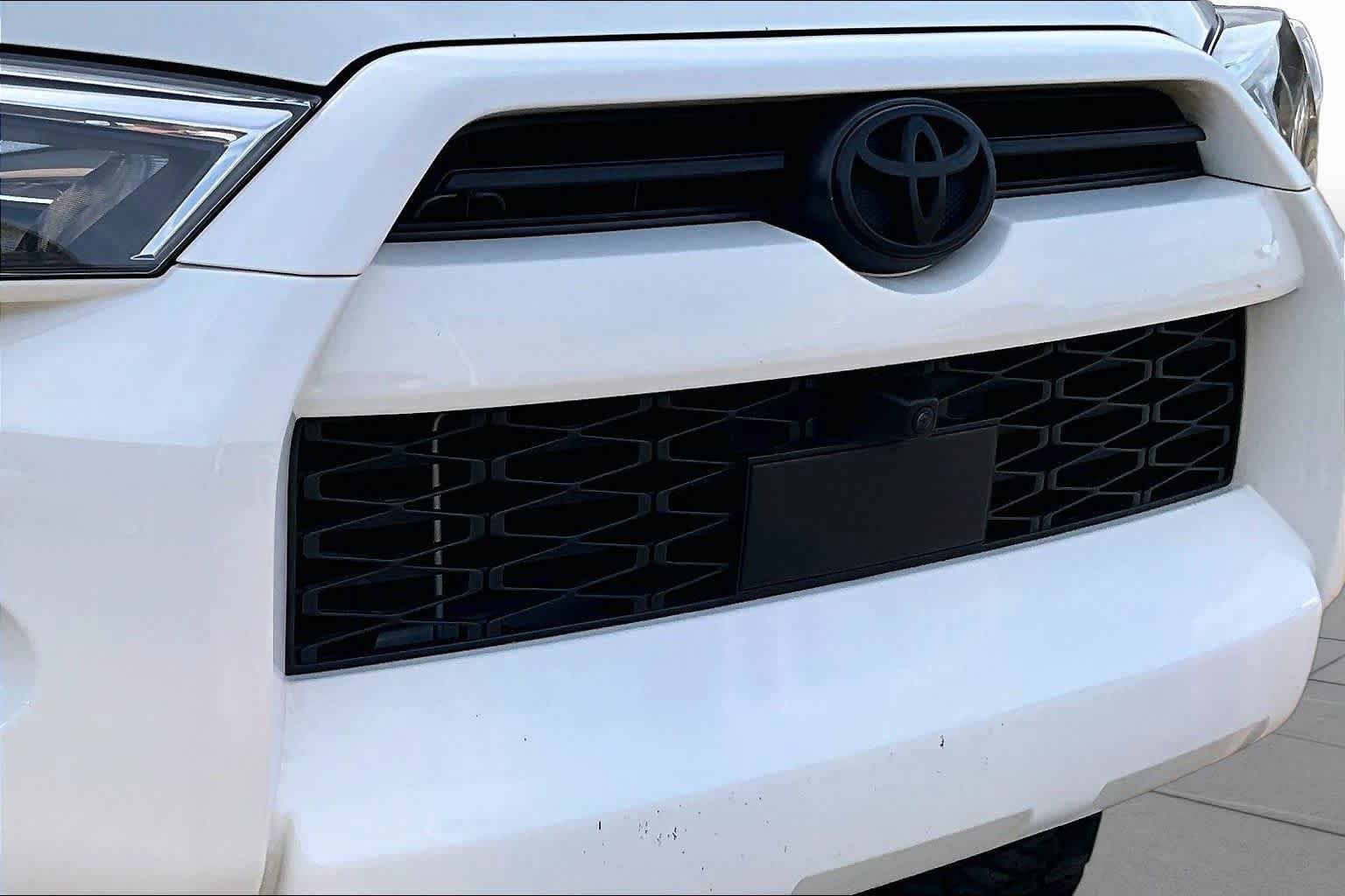 Used 2023 Toyota 4Runner SR5 Premium w/ Moonroof Package AWD/4WD image 30