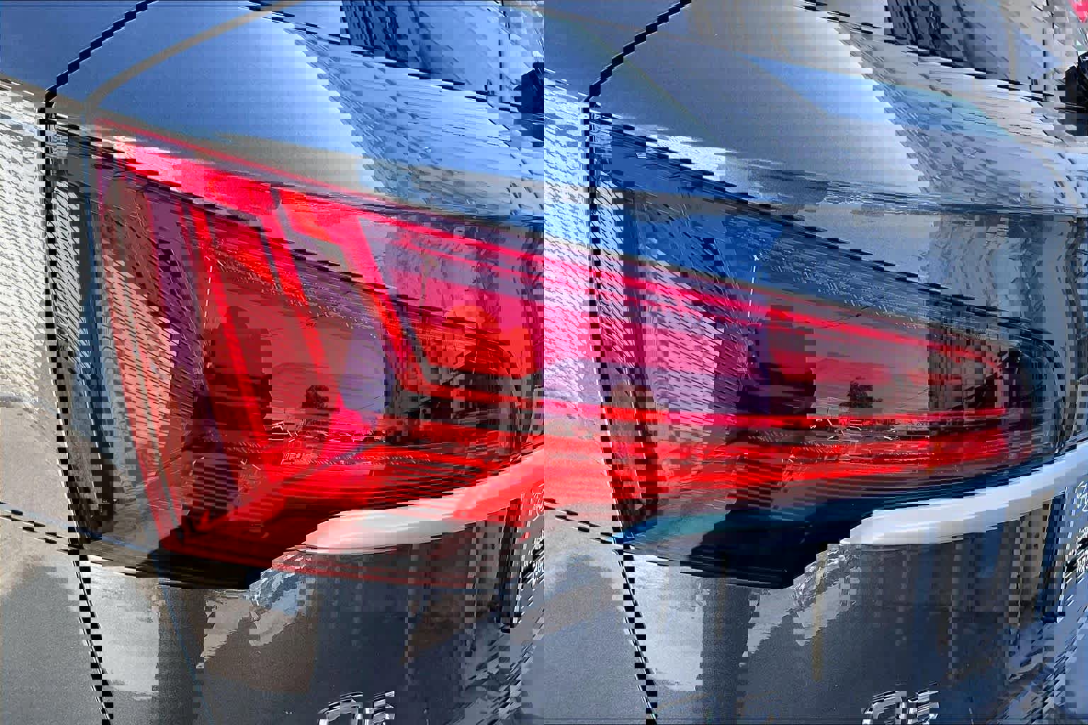 Used 2022 Audi Q5 e Premium Plus image 30