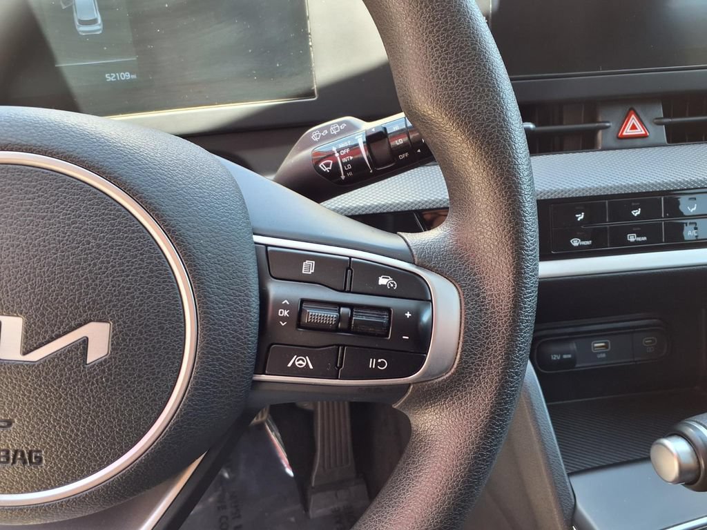 Used 2024 Kia Sportage LX AWD/4WD image 15