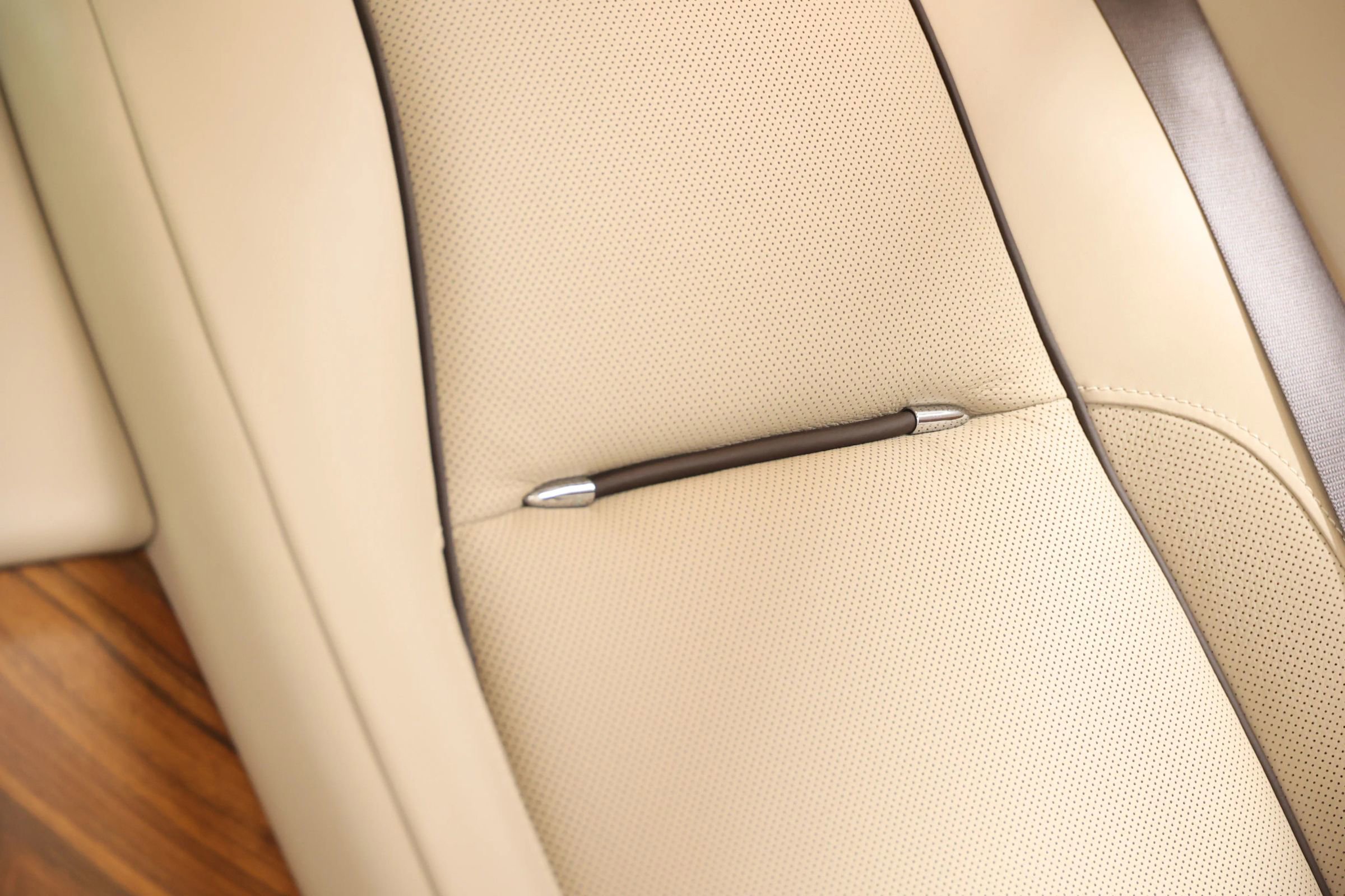 Used 2014 Rolls-Royce Wraith image 88