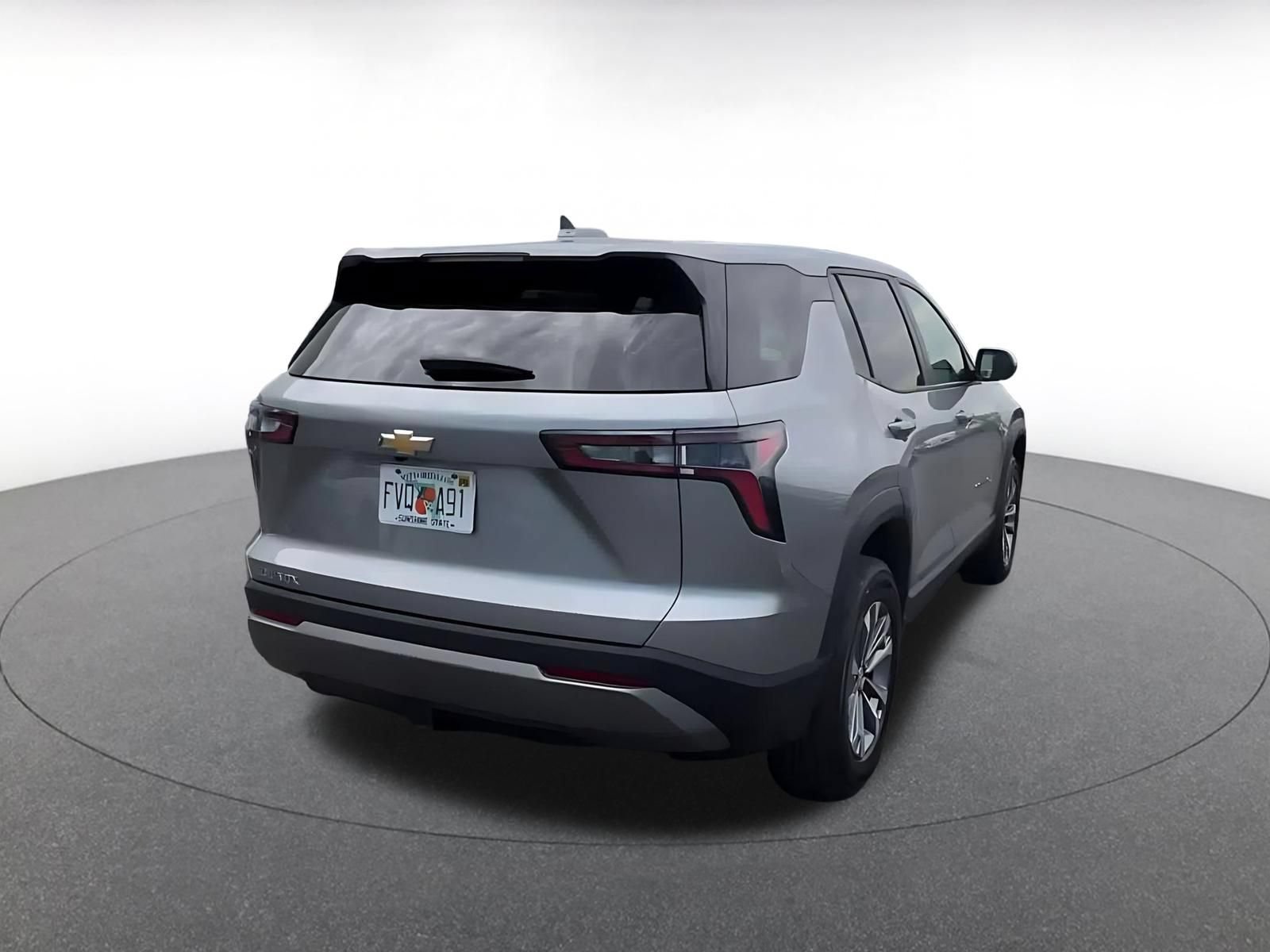 Used 2025 Chevrolet Equinox LT FWD image 13