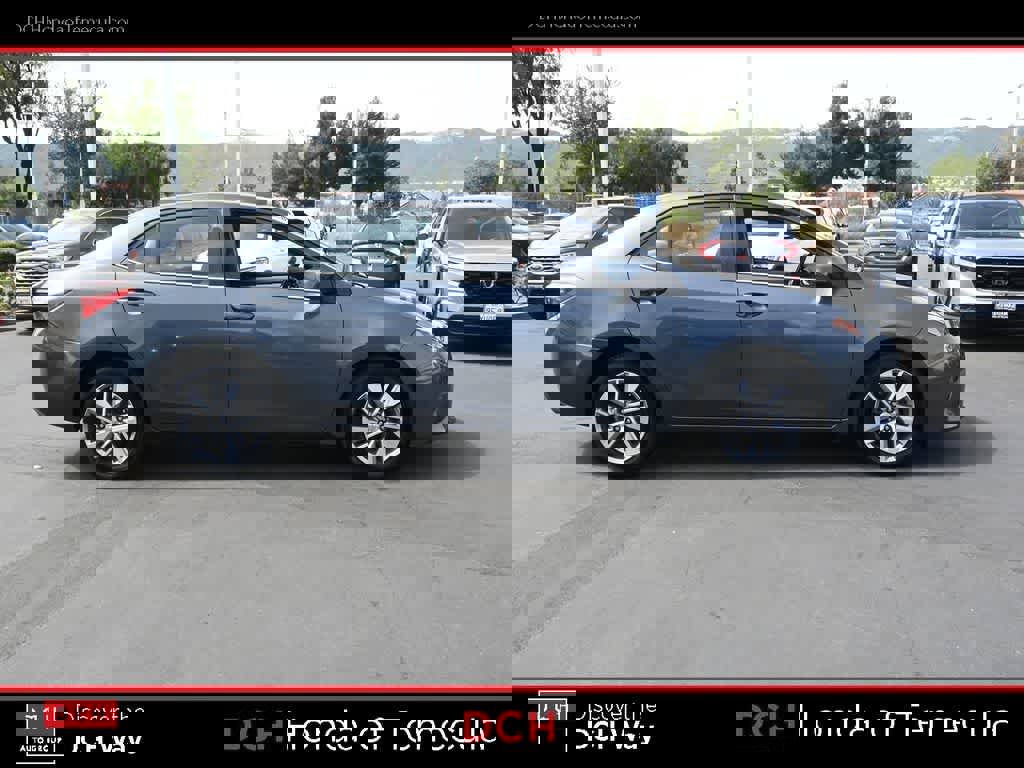 Used 2014 Toyota Corolla LE image 5