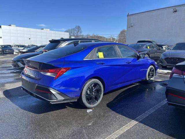 New 2026 Hyundai Elantra SEL Sport Premium image 2