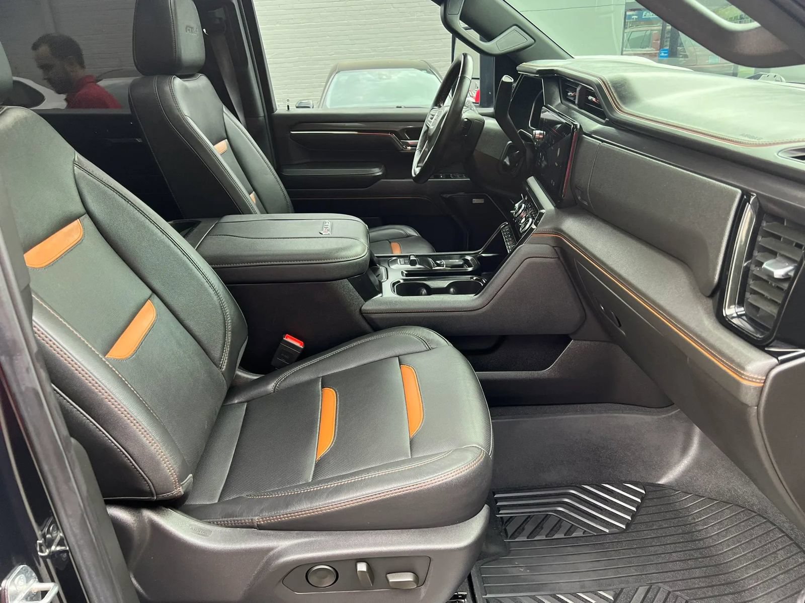 Used 2024 GMC Sierra 2500 AT4 w/ AT4 Premium Plus Package AWD/4WD image 7