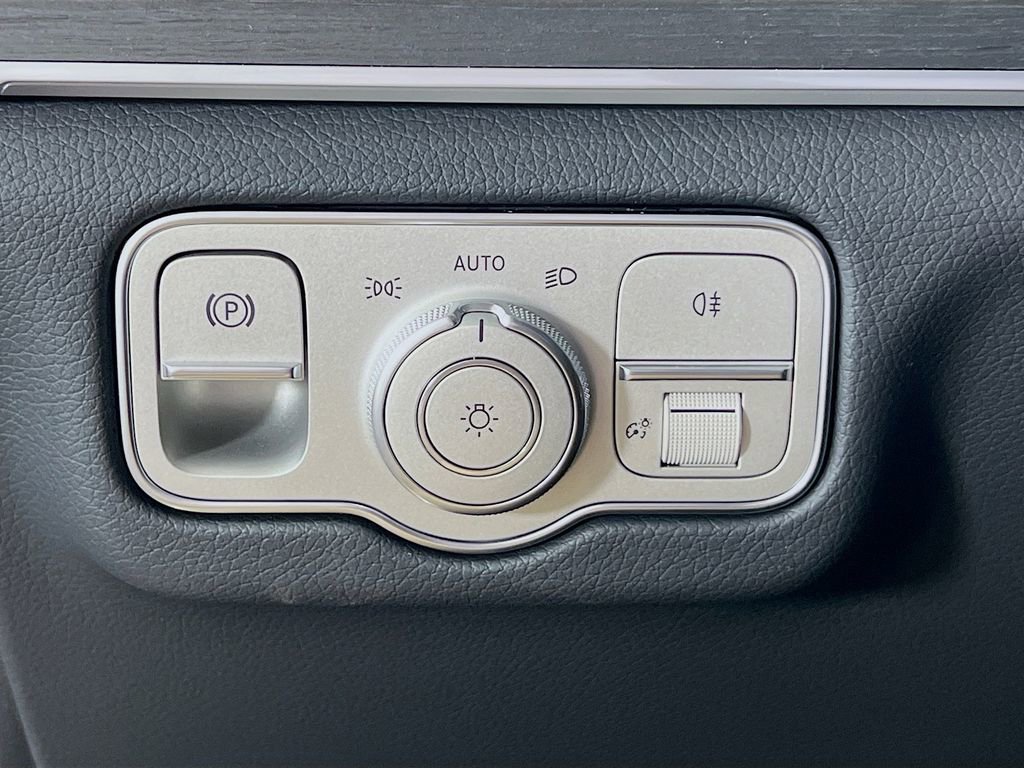 Used 2026 Mercedes-Benz GLE 350 4MATIC image 11