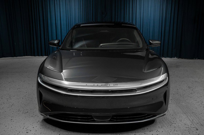 Used 2025 Lucid Air Touring image 2