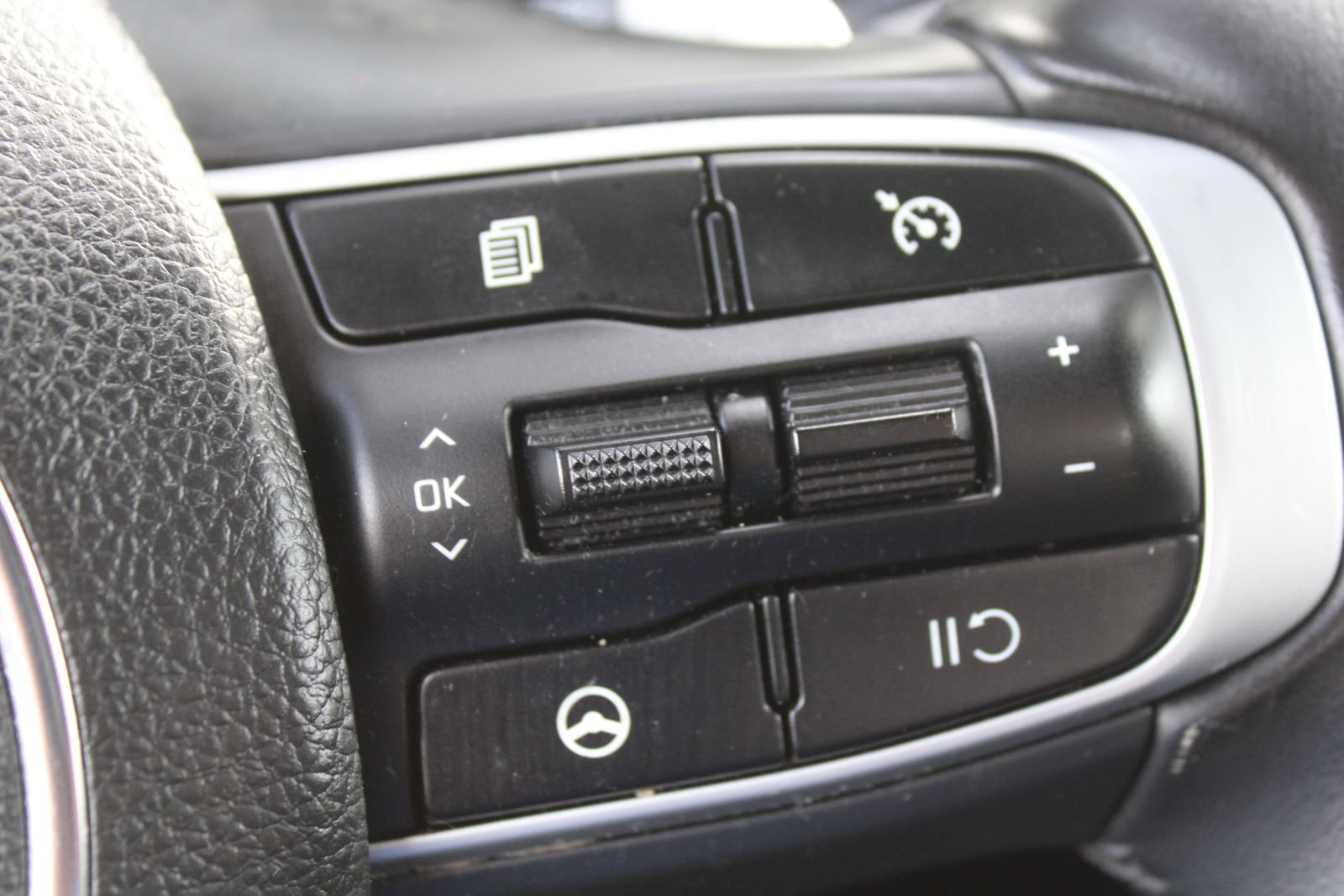 Certified 2023 Kia K5 GT FWD image 32