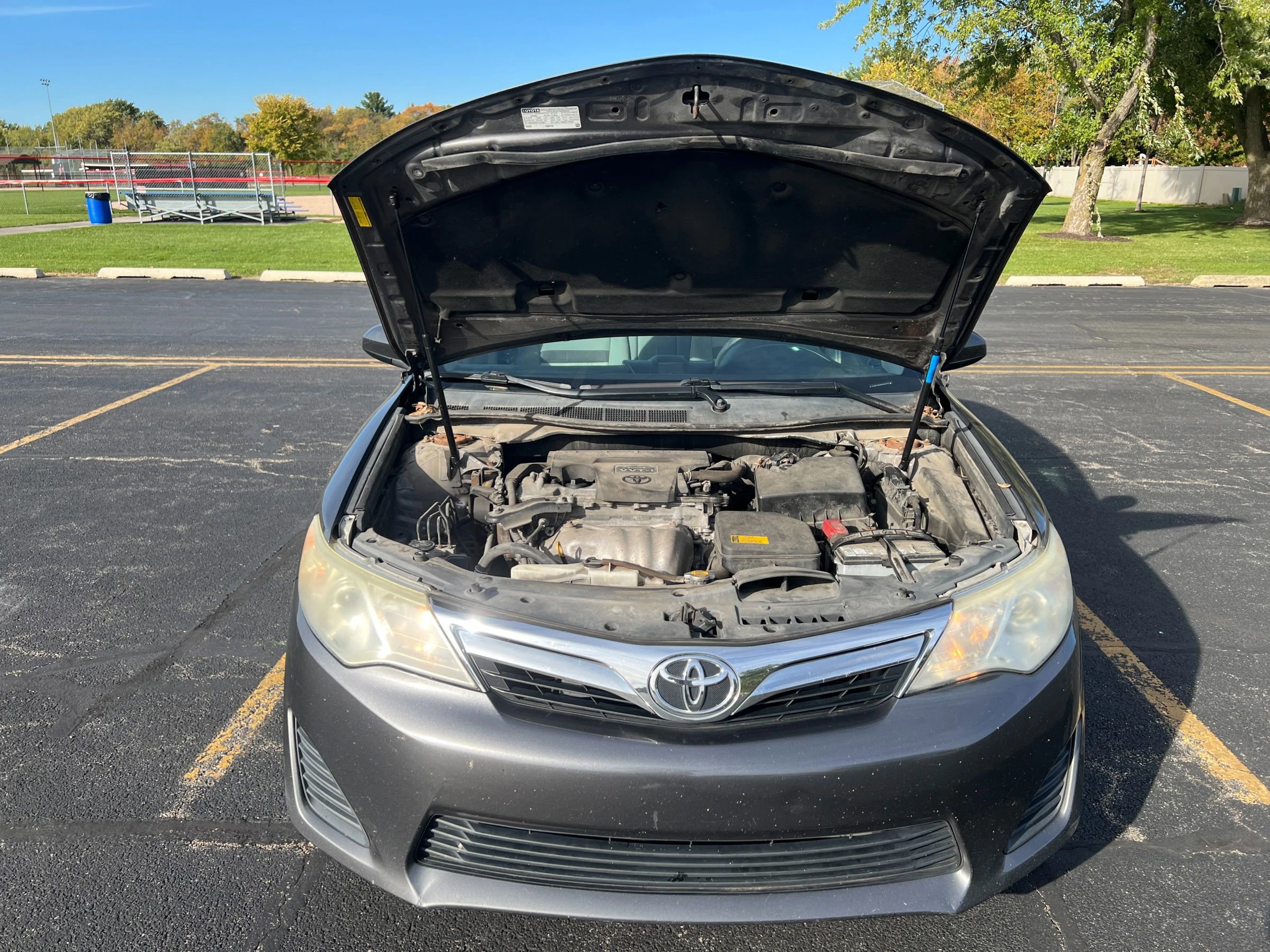 Used 2014 Toyota Camry LE FWD image 18