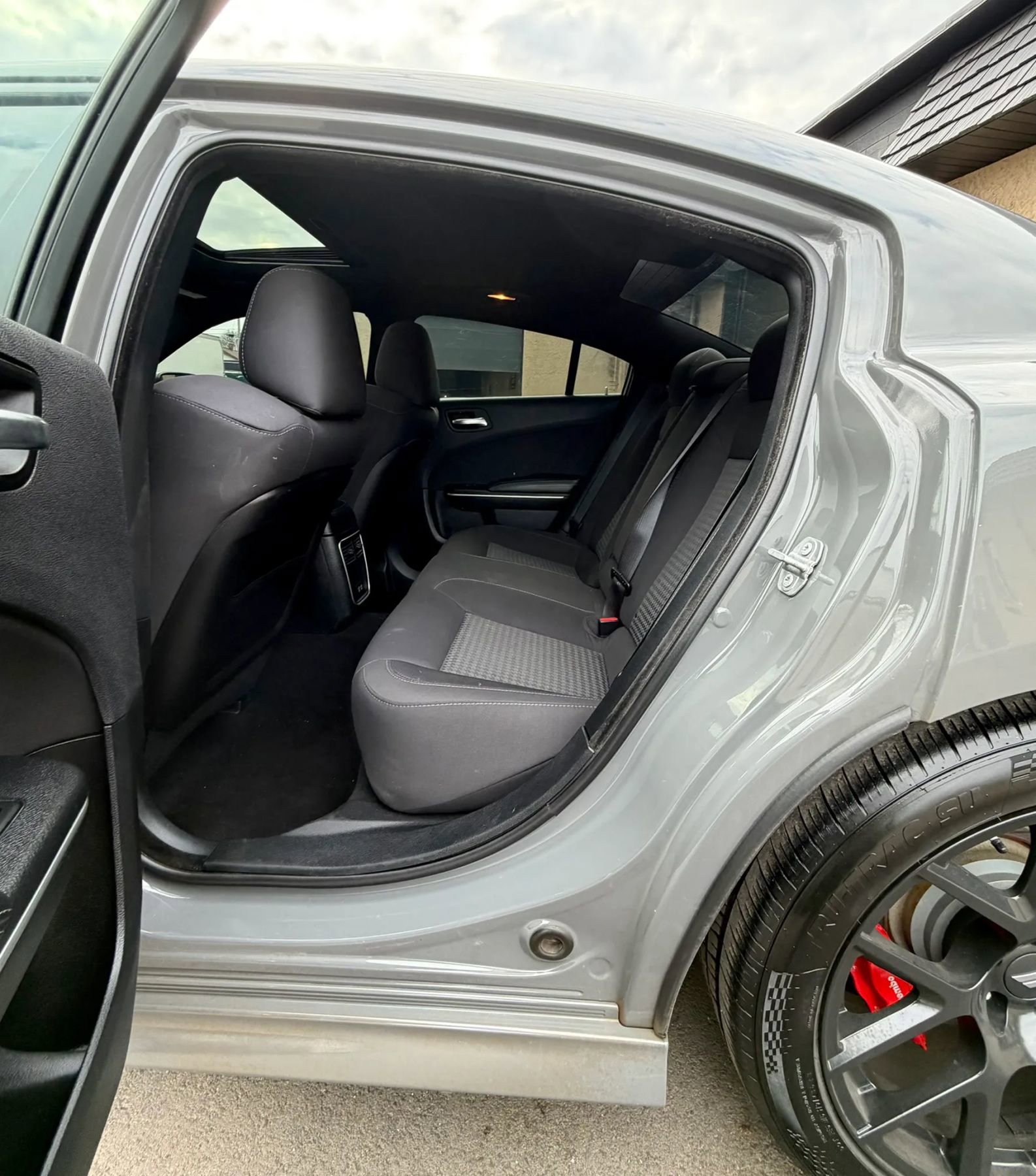 Used 2019 Dodge Charger Scat Pack w/ Navigation & Travel Group RWD image 8