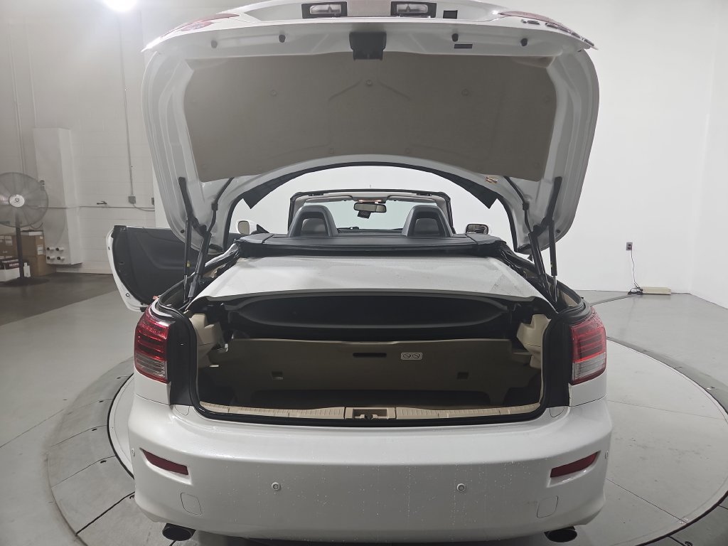 Used 2011 Lexus IS 250C w/ Luxury Pkg RWD image 22