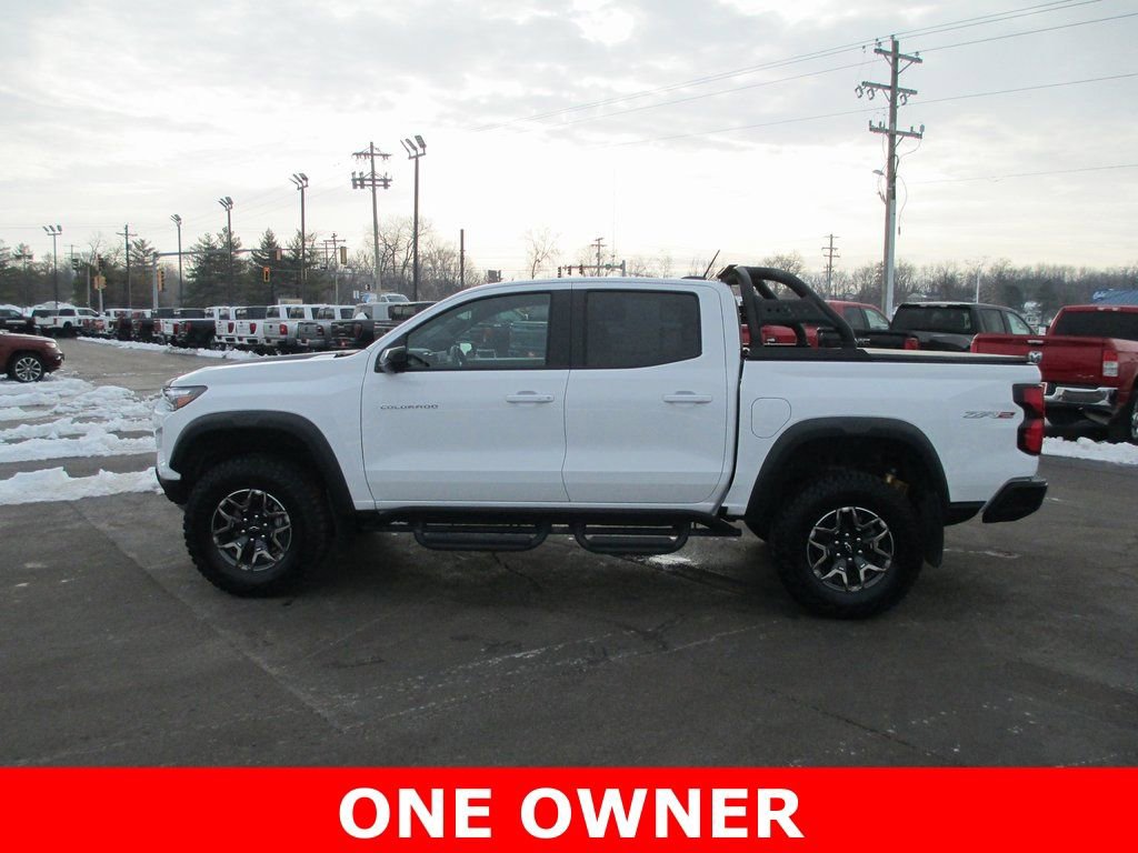 Used 2025 Chevrolet Colorado ZR2 w/ Technology Package image 11
