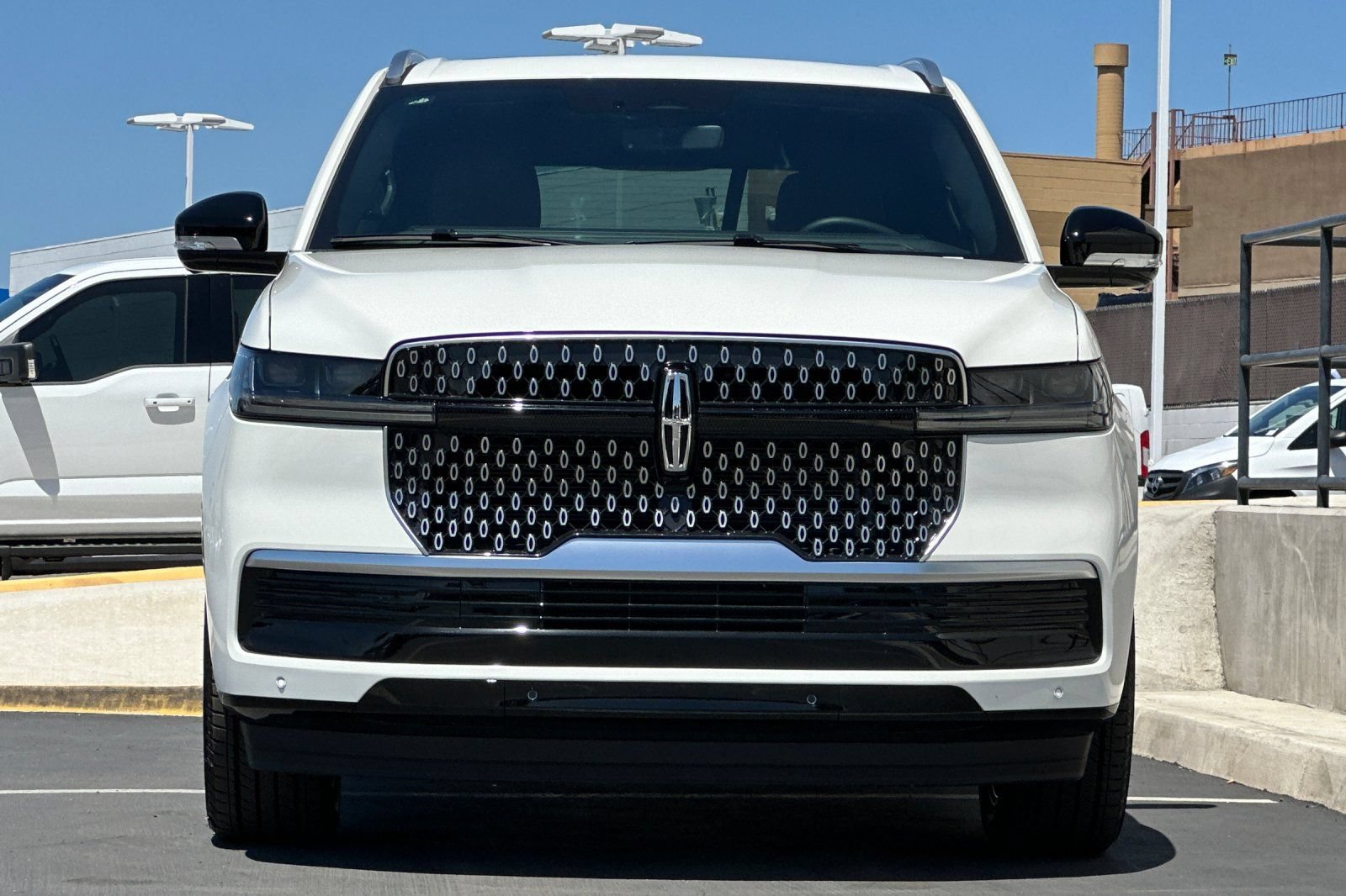 New 2026 Lincoln Navigator Reserve AWD/4WD image 8