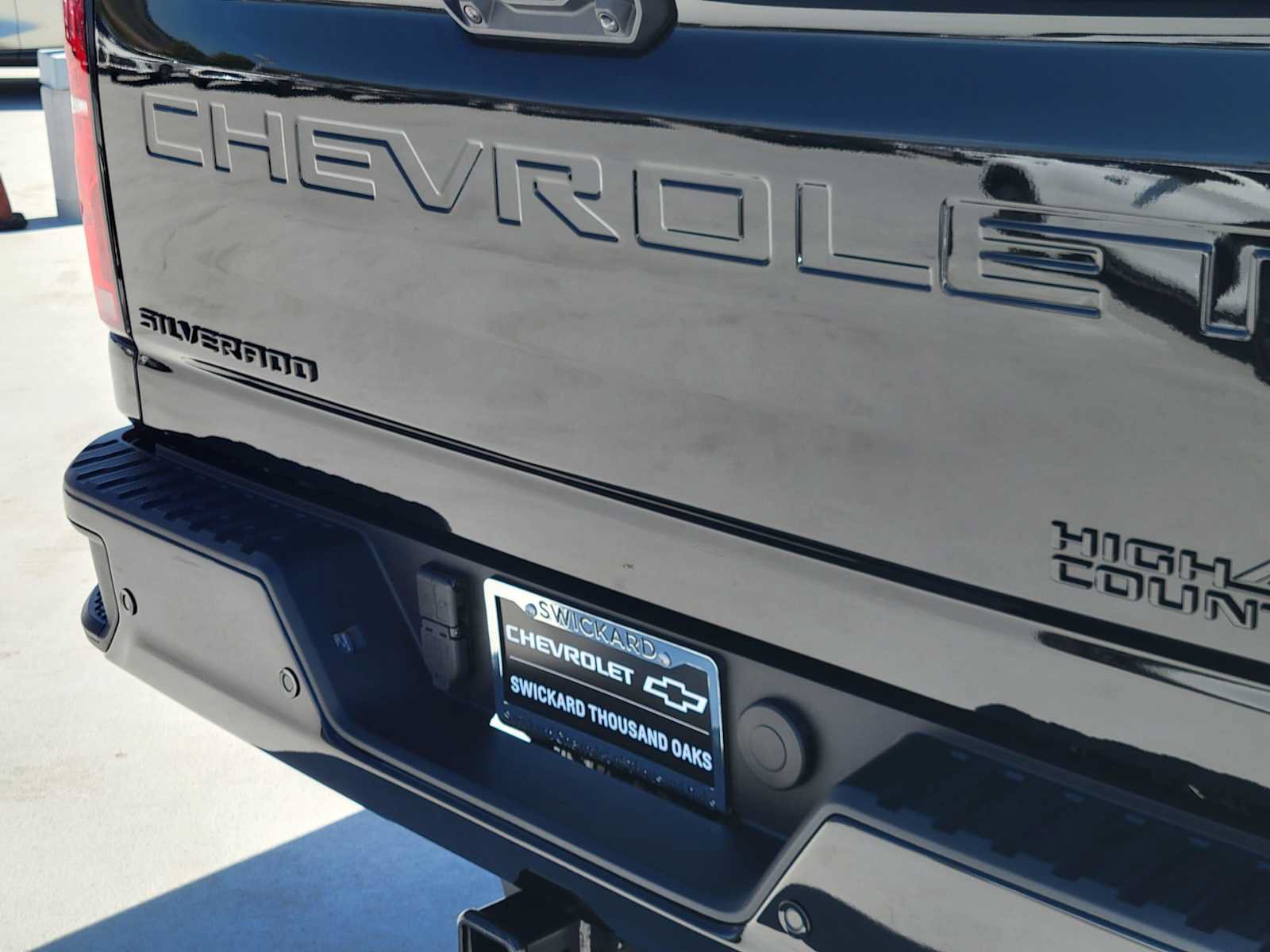 New 2026 Chevrolet Silverado 2500 High Country w/ Midnight Edition AWD/4WD image 13