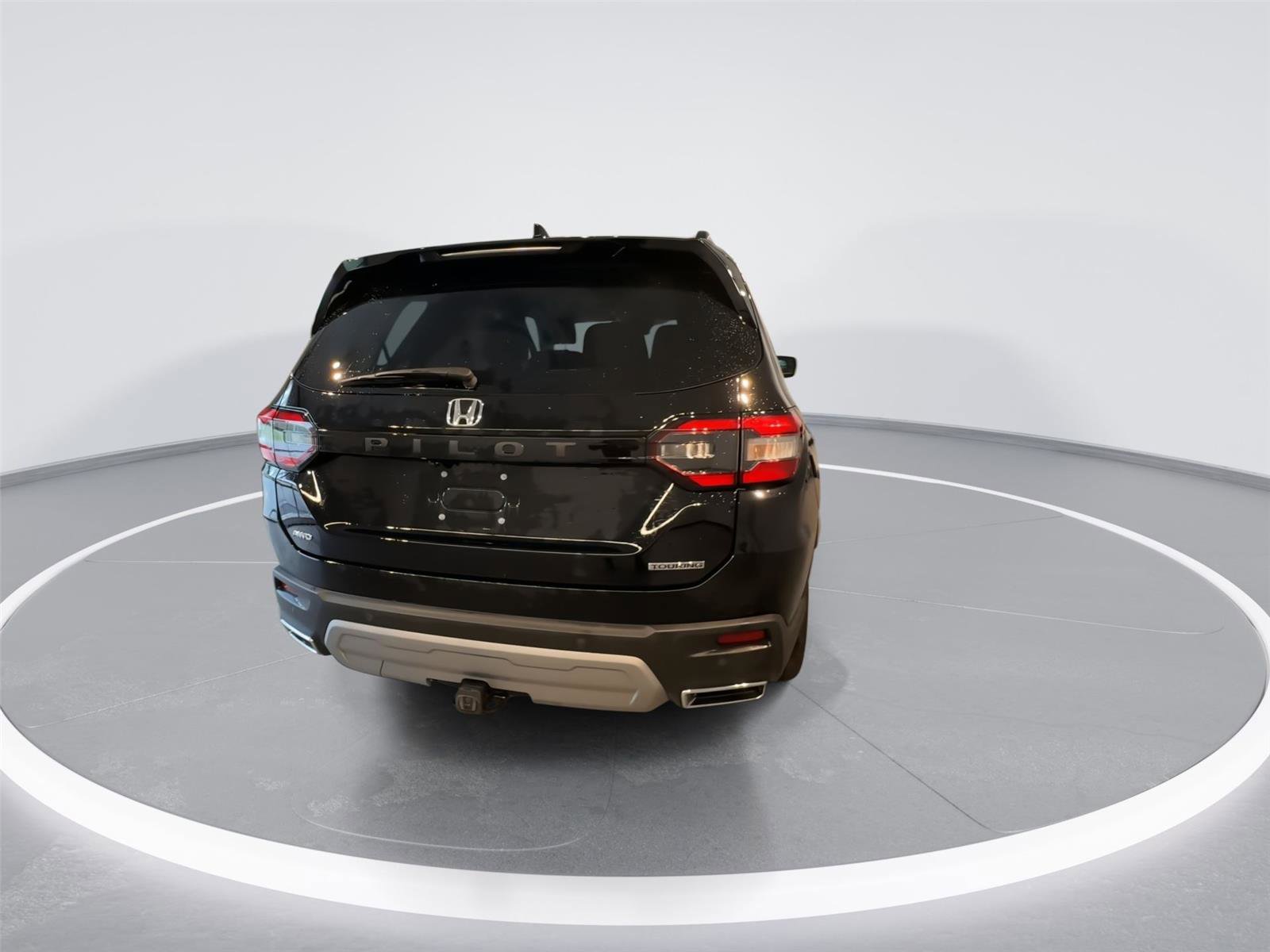 Used 2025 Honda Pilot Touring image 7