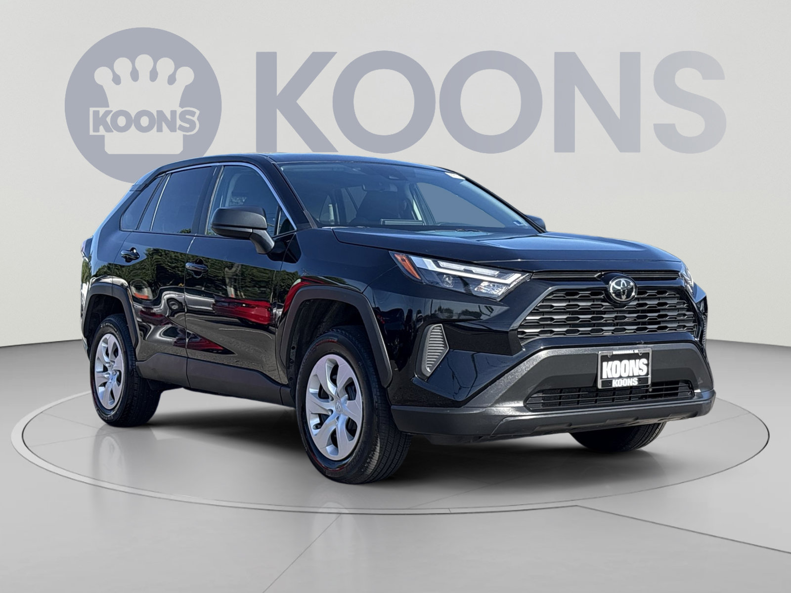 Used 2025 Toyota RAV4 LE AWD/4WD image 10