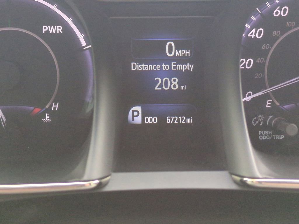 Used 2015 Toyota Avalon Limited image 29