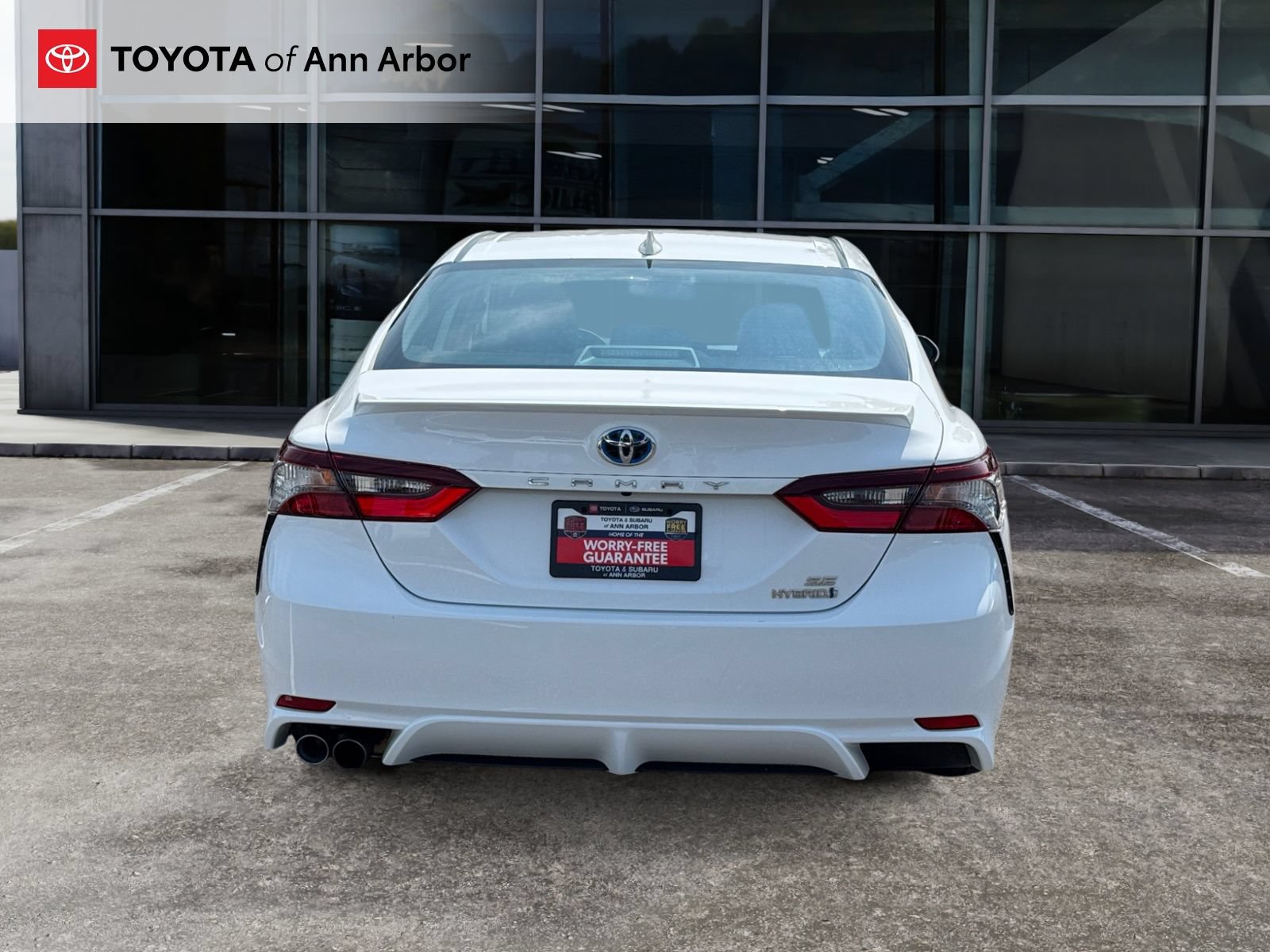 Used 2024 Toyota Camry SE FWD image 9