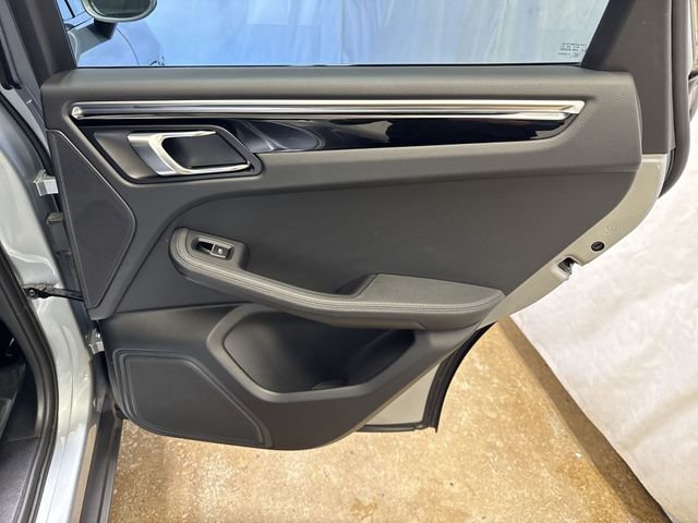 Used 2021 Porsche Macan S image 26
