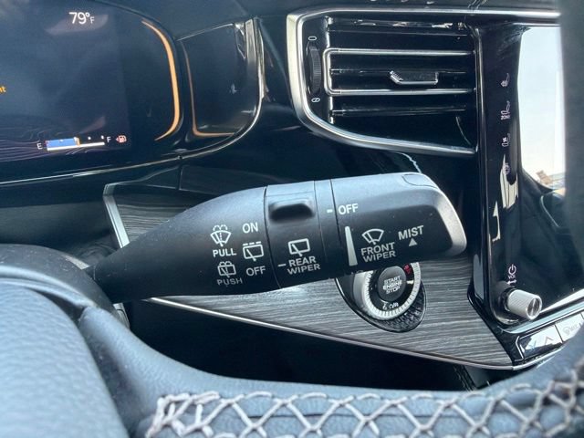 Used 2022 Jeep Wagoneer Series III w/ Premium Group I AWD/4WD image 31