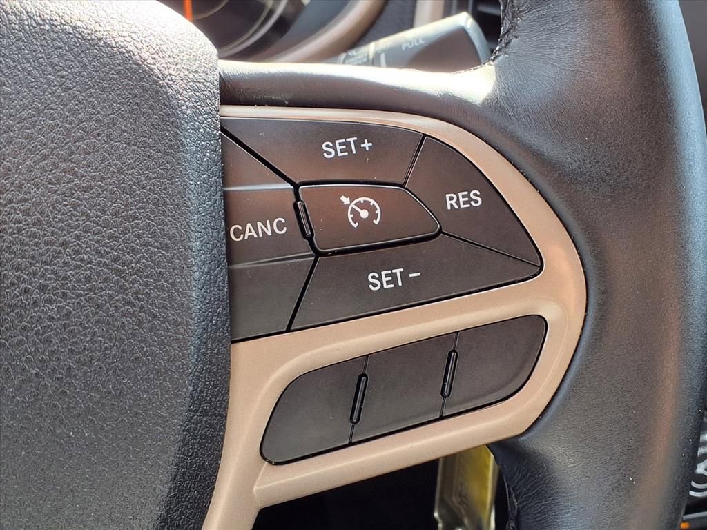 Used 2017 Jeep Cherokee Latitude w/ True North Edition image 29