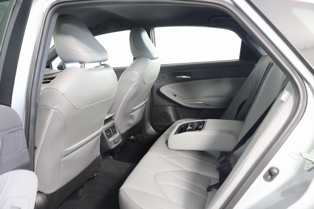 Used 2021 Toyota Avalon XLE w/ Carpet Mat Package (TMS) FWD image 9