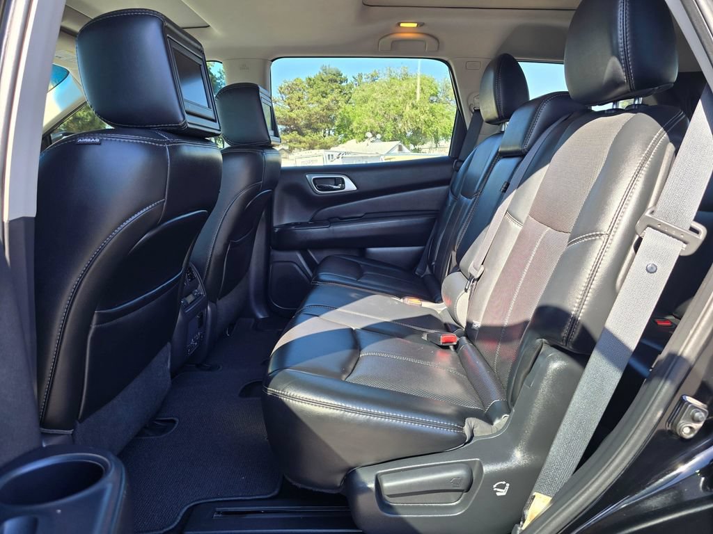 Used 2016 Nissan Pathfinder Platinum AWD/4WD image 14