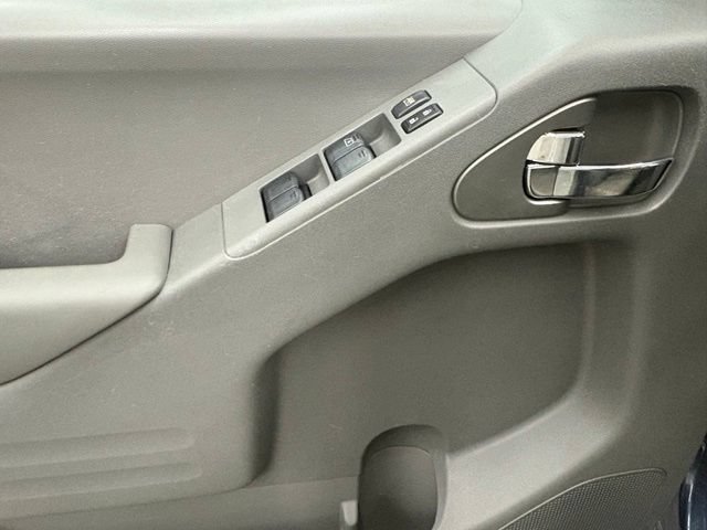 Used 2015 Nissan Frontier SV RWD image 11