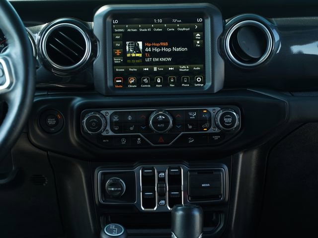 Used 2020 Jeep Wrangler Unlimited Sahara image 30