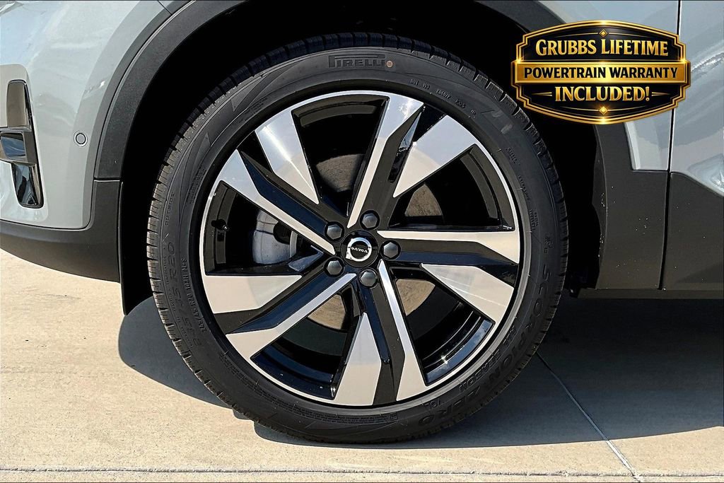 New 2026 Volvo XC40 B4 Plus w/ Protection Package Premier FWD image 25