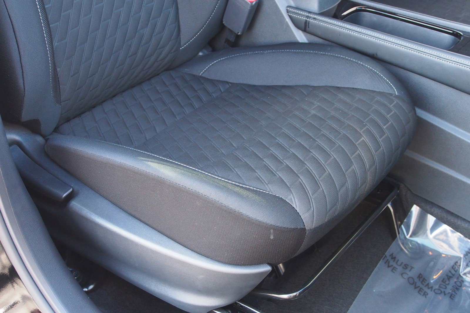 Used 2023 Nissan Kicks SV image 12