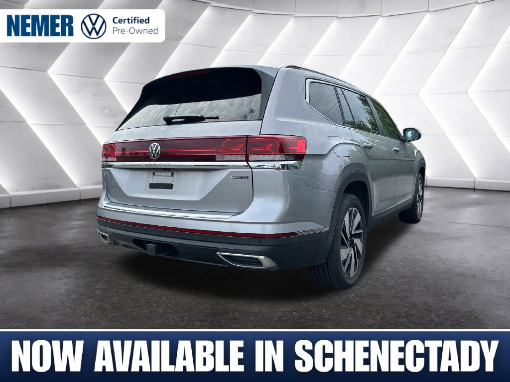 Used 2024 Volkswagen Atlas SEL AWD/4WD image 4