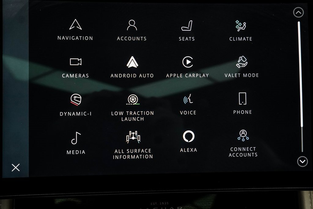 Used 2021 Jaguar F-PACE SVR image 27