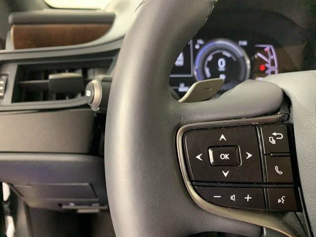 Used 2025 Lexus ES 300h w/ Premium Package image 8