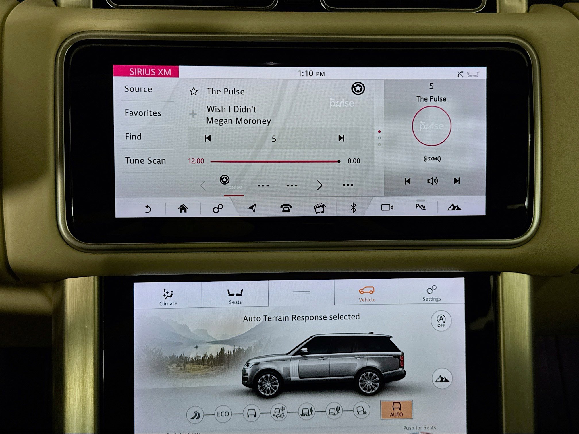 Used 2019 Land Rover Range Rover HSE image 17