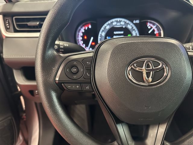 Certified 2025 Toyota RAV4 XLE FWD image 20