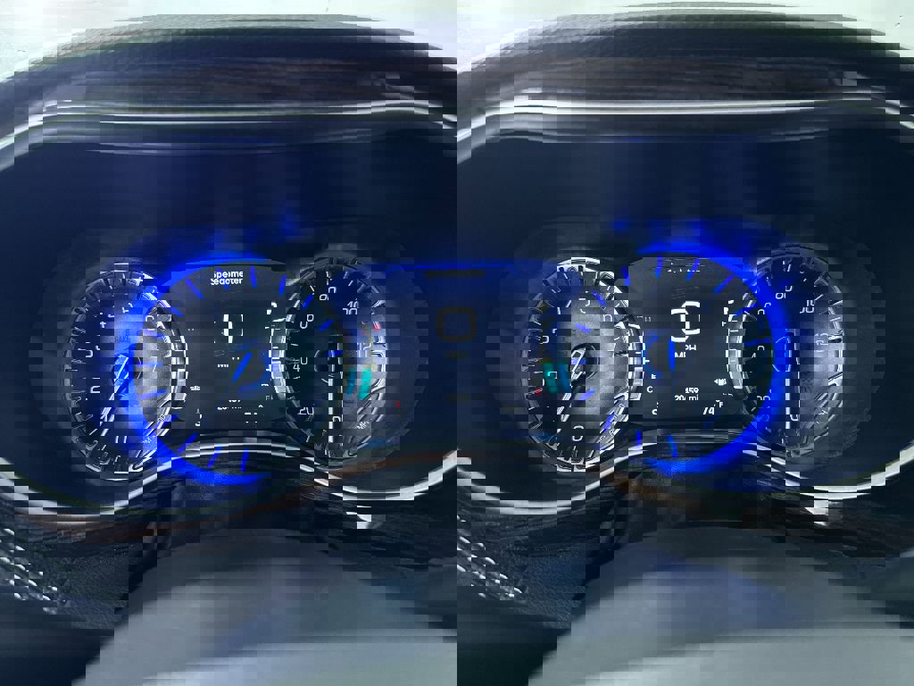 Used 2023 Chrysler Pacifica Limited image 35