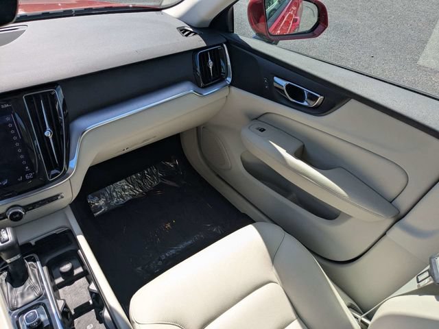 Used 2019 Volvo S60 T6 Momentum AWD/4WD image 16