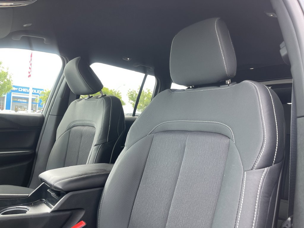 New 2026 Jeep Grand Cherokee Laredo AWD/4WD image 7