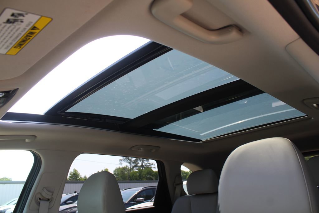 Certified 2025 Kia Sorento S w/ Panoramic Sunroof Package FWD image 61