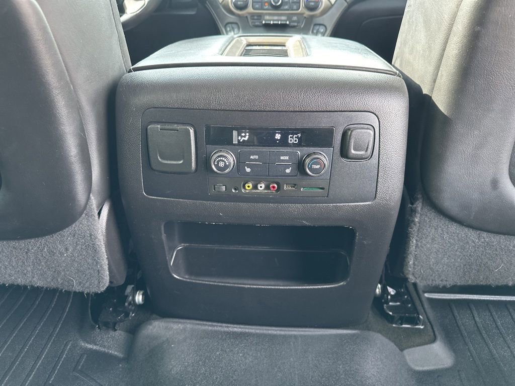 Used 2016 GMC Yukon Denali w/ Open Road Package image 32